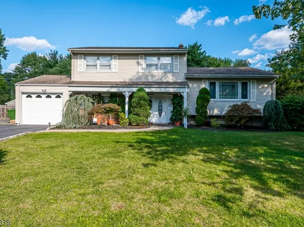 2 Julie Dr, Edison Twp., NJ 08820
