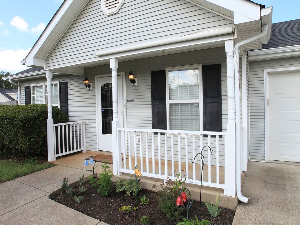 1st image of 2764 Oxford Hall Ave