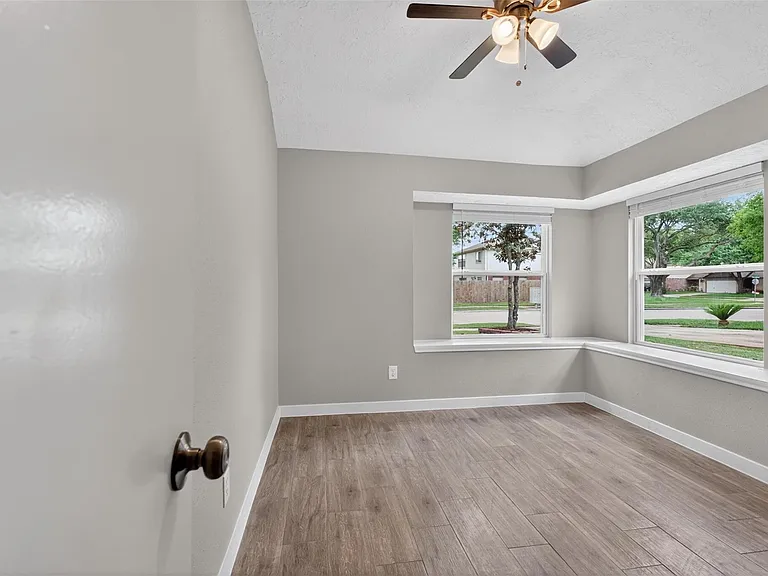 12534 Warrenwood Dr — Photo 16