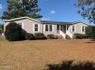119 Englewood Dr, Hubert, NC 28539