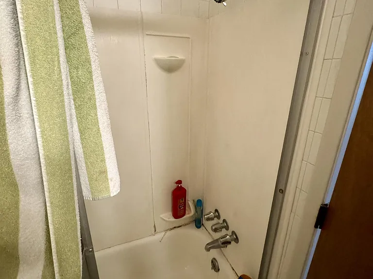 913 Michigan St — Photo 19
