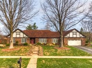 10603 Kinross Ct, Douglass Hills, KY 40243