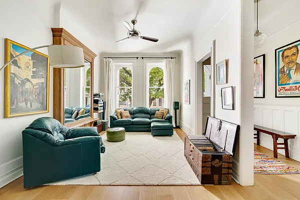 Sold by Compass | media 3