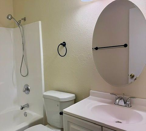 2nd image of 3341 Cimmarron Rd APT H