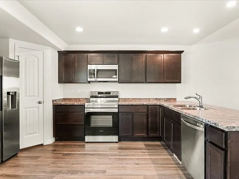 1552 Danny Pl — Photo 5