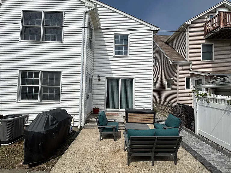 904 A St — Photo 22