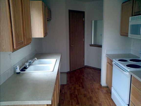 3rd image of 8909 134th St E