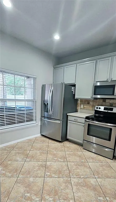 3 bed, 2.5 bath, 1657 sqft, $2,750 — Photo 3