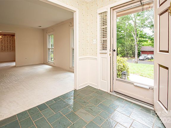 5th image of 12012 Shandon Cir