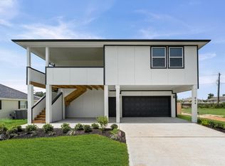 604 Fairfield St E, Shoreacres, TX 77571
