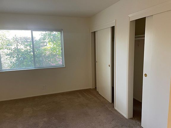 2nd image of 2721 Midtown Ct #105