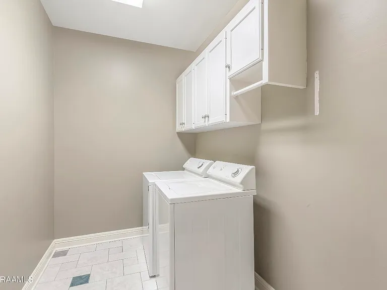 111 Hamlet Ln — Photo 7