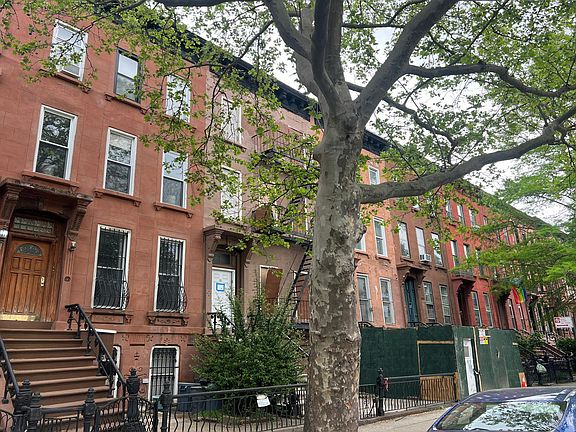 3rd image of 35 Decatur St