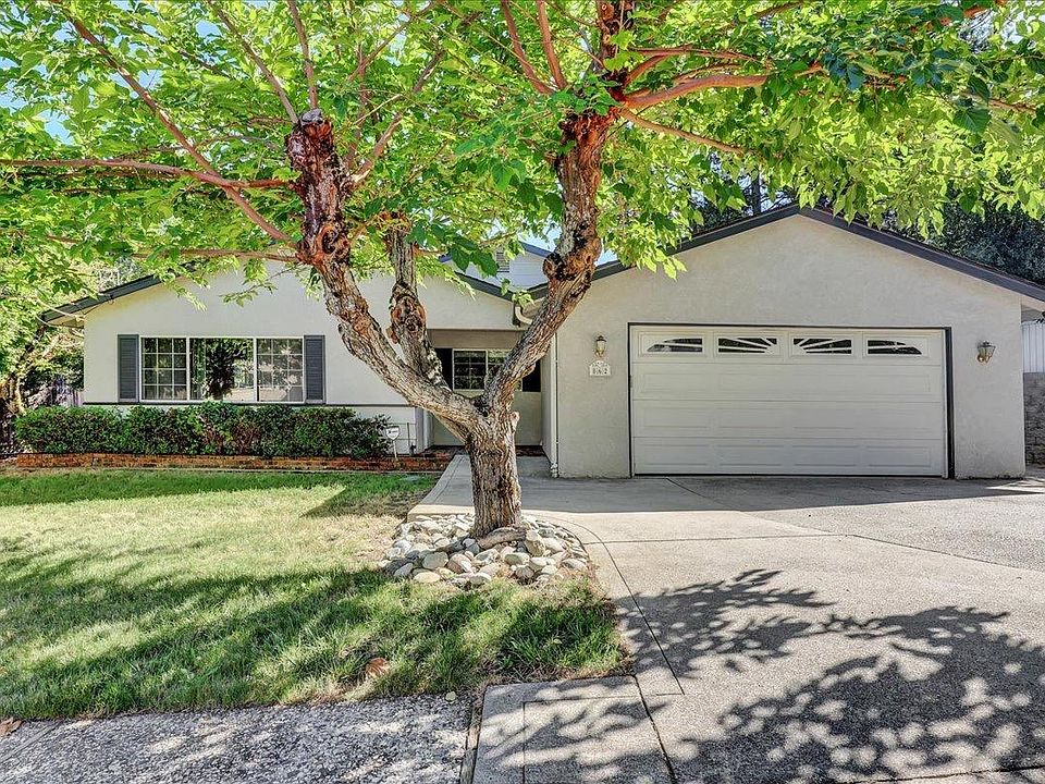 1st image of 862 Forest Glade Cir