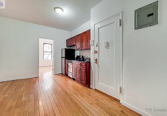 3rd image of 314 E 91st St APT 2W