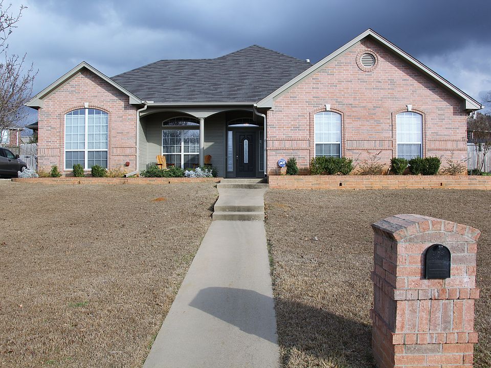 1st image of 16635 Beauregard Dr