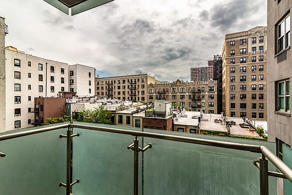 Rented by Glenmark Realty | media 10