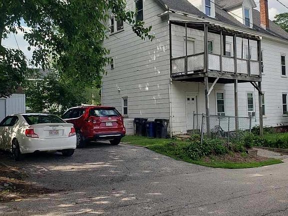 2nd image of 320 Hilldale Ave #3