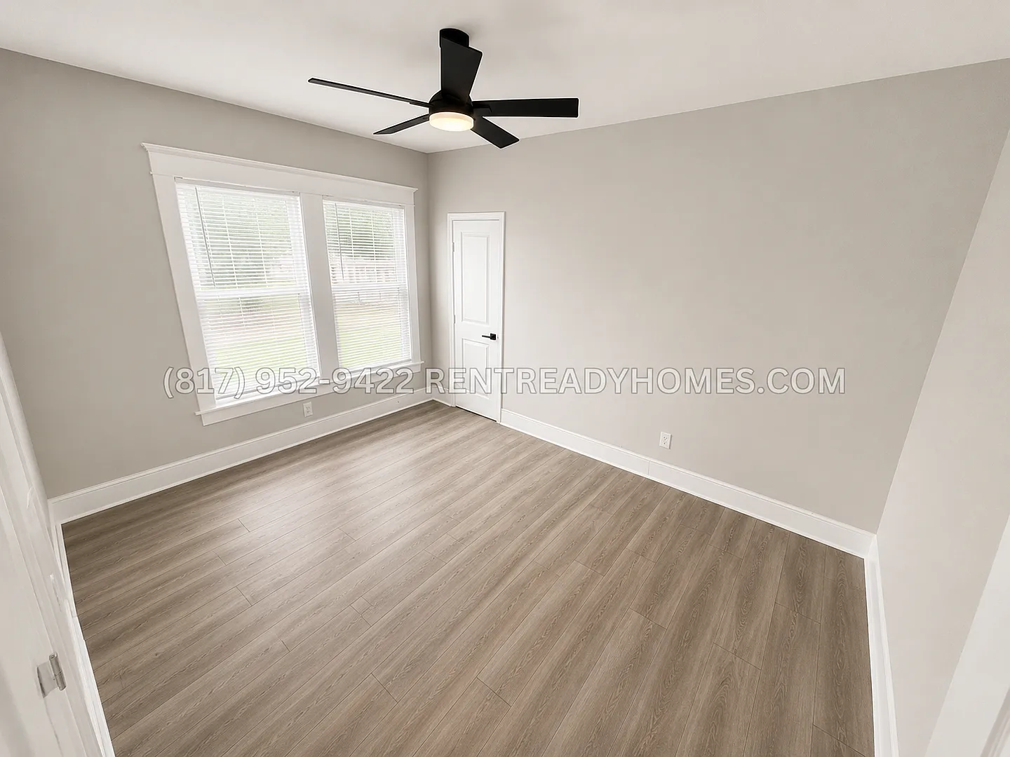 1022 E Allen Ave — Photo 4