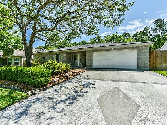 2nd image of 12710 New Cypress Dr