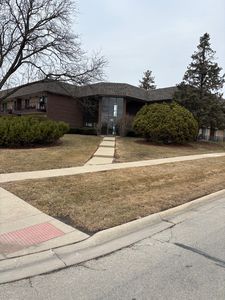 3N550 Crown Rd APT 14, Elmhurst, IL, 60126