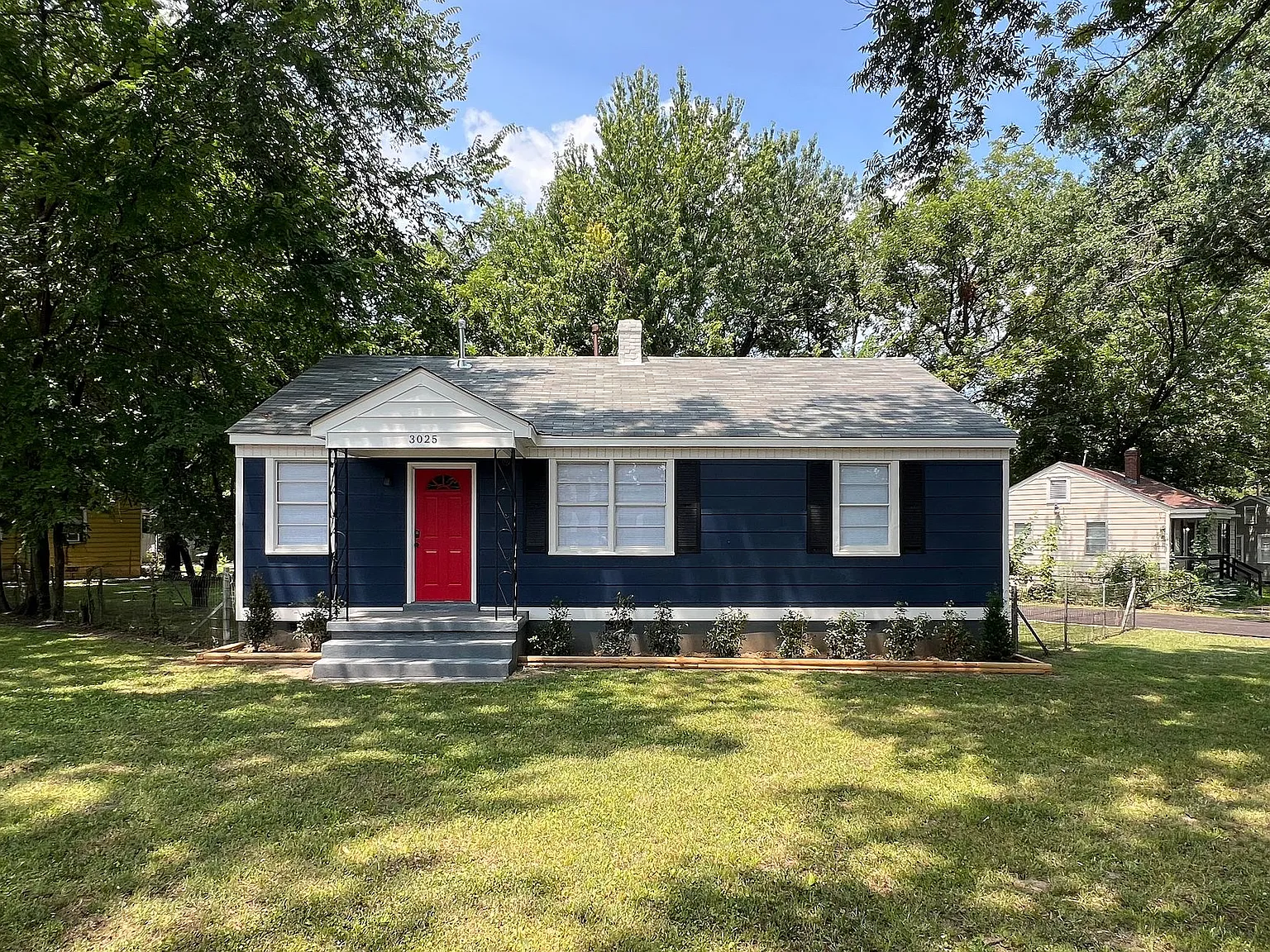 3025 Kingston St — Photo 1