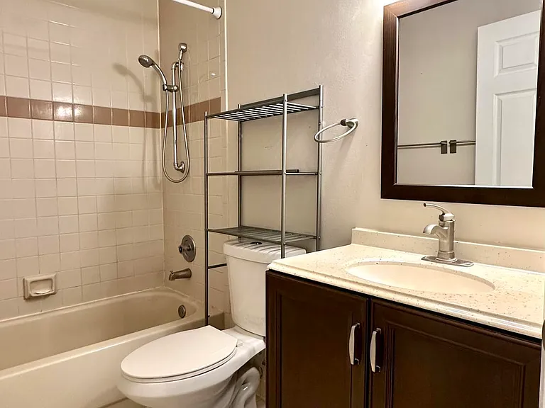 1632 Meadows Cir W — Photo 12