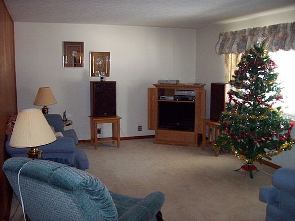 3rd image of 329 Vanhorn Dr