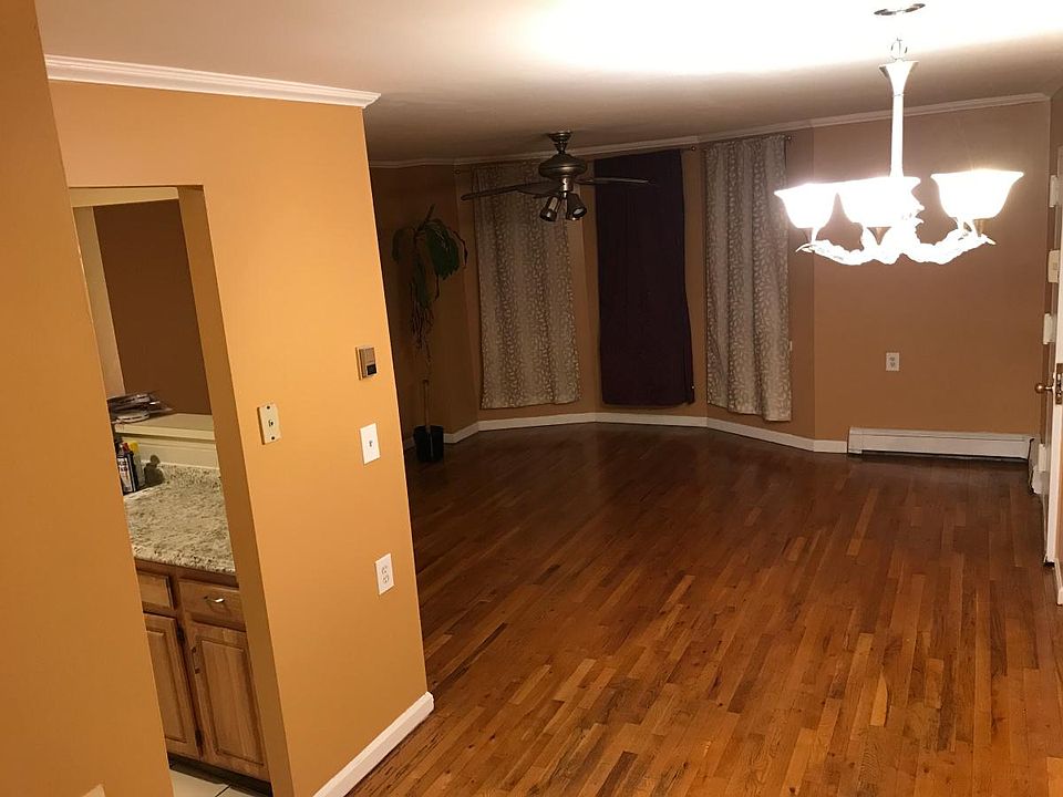 Living Room / Dining Room