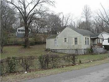2nd image of 832 N Germantown Rd