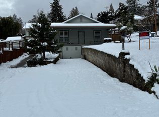 490 Holly St, Ashland, OR 97520