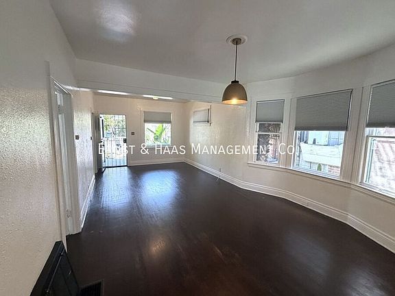 5th image of 209 Linden Ave