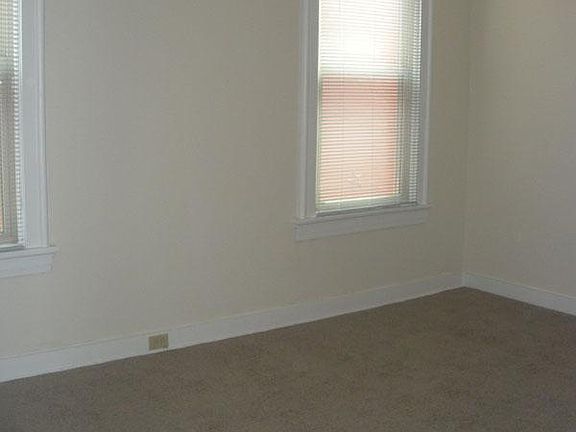 5th image of 2720 Jefferson Ave