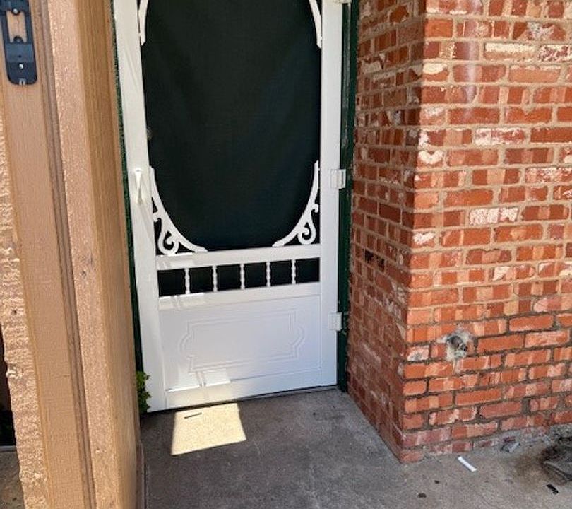1st image of 6929 SW Hampshire Cir