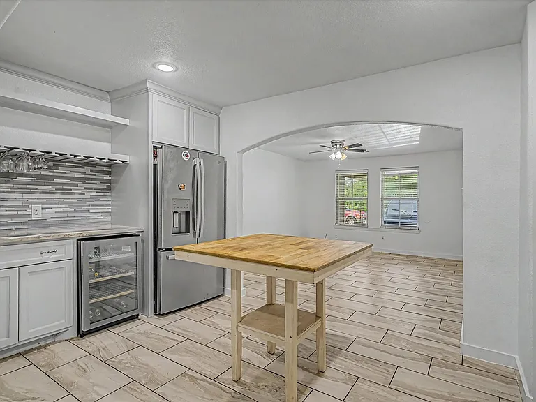 8159 Glenhollow Dr — Photo 7