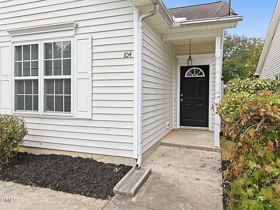 3rd image of 104 Litton St