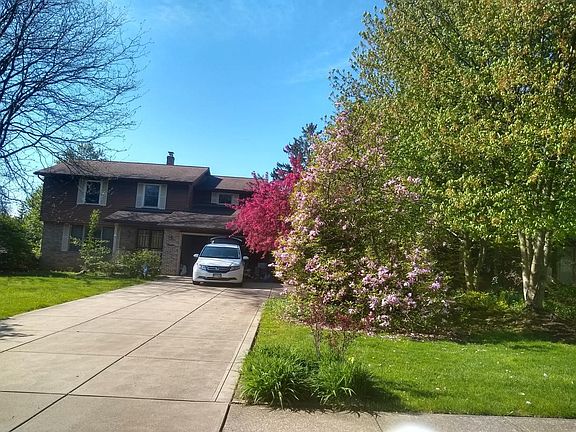 2nd image of 32862 Springside Ln