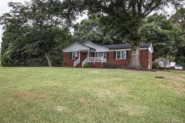 1st image of 407 Beatty Dr