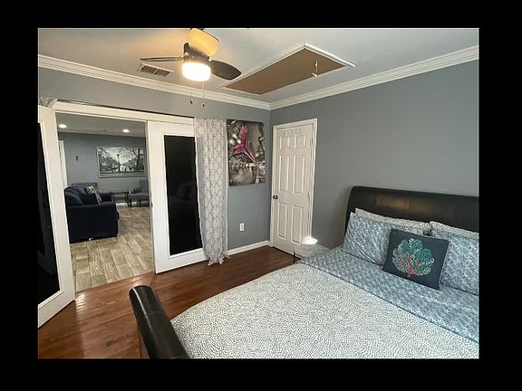 2nd image of 1012 Hilltop Dr #B