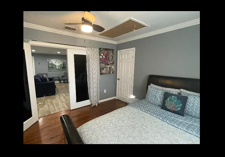 1012 Hilltop Dr #B — Photo 2