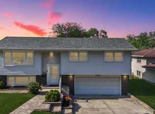 543 Aspen Dr, Dyer, IN 46311