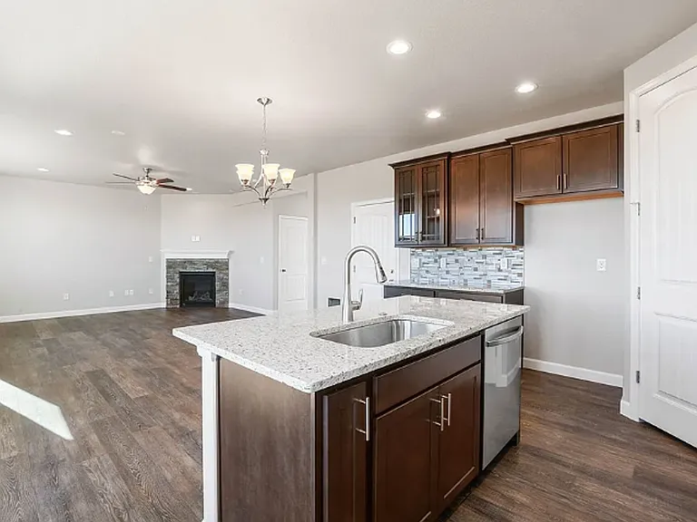 7201 Alpine Daisy Dr — Photo 5