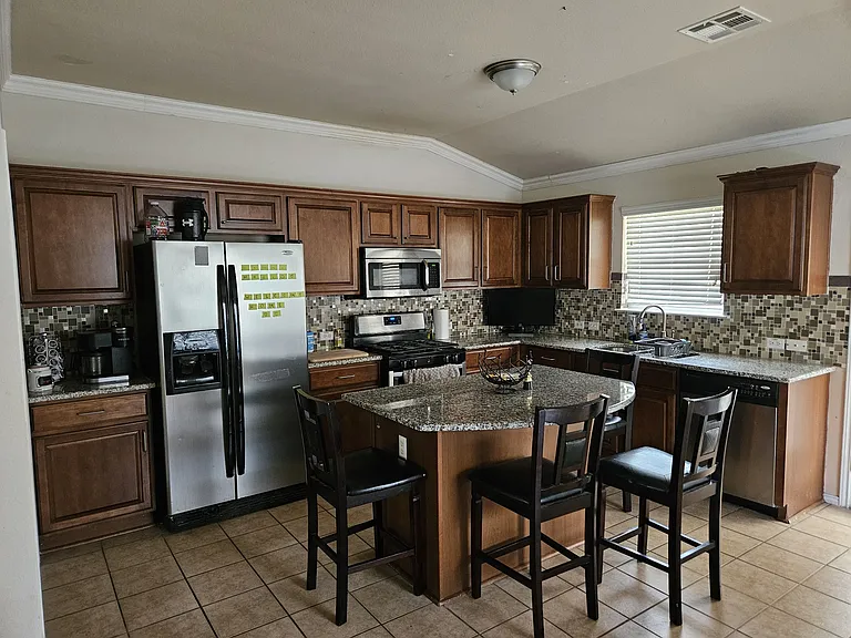 3140 Henderson Path — Photo 5