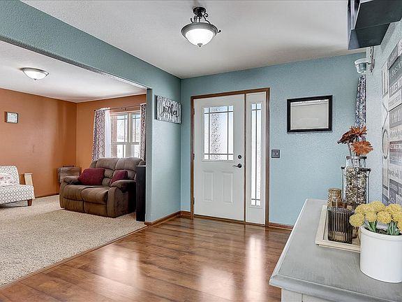 5th image of 208 Tansdale Ct