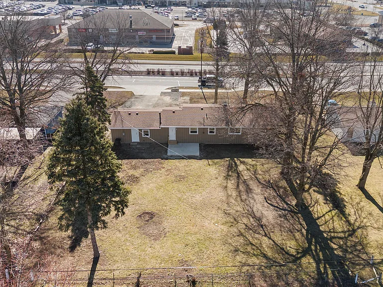 1514 W Dupont Rd — Photo 24