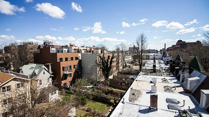 Rented by Nooklyn NYC LLC | media 18