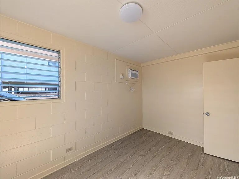 1267 Rycroft St #1 — Photo 10