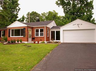 1632 Grant Rd, Saint Louis, MO 63119