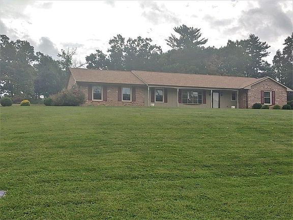 2nd image of 4585 Roanoke St