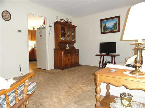5th image of 27 Jesella Dr